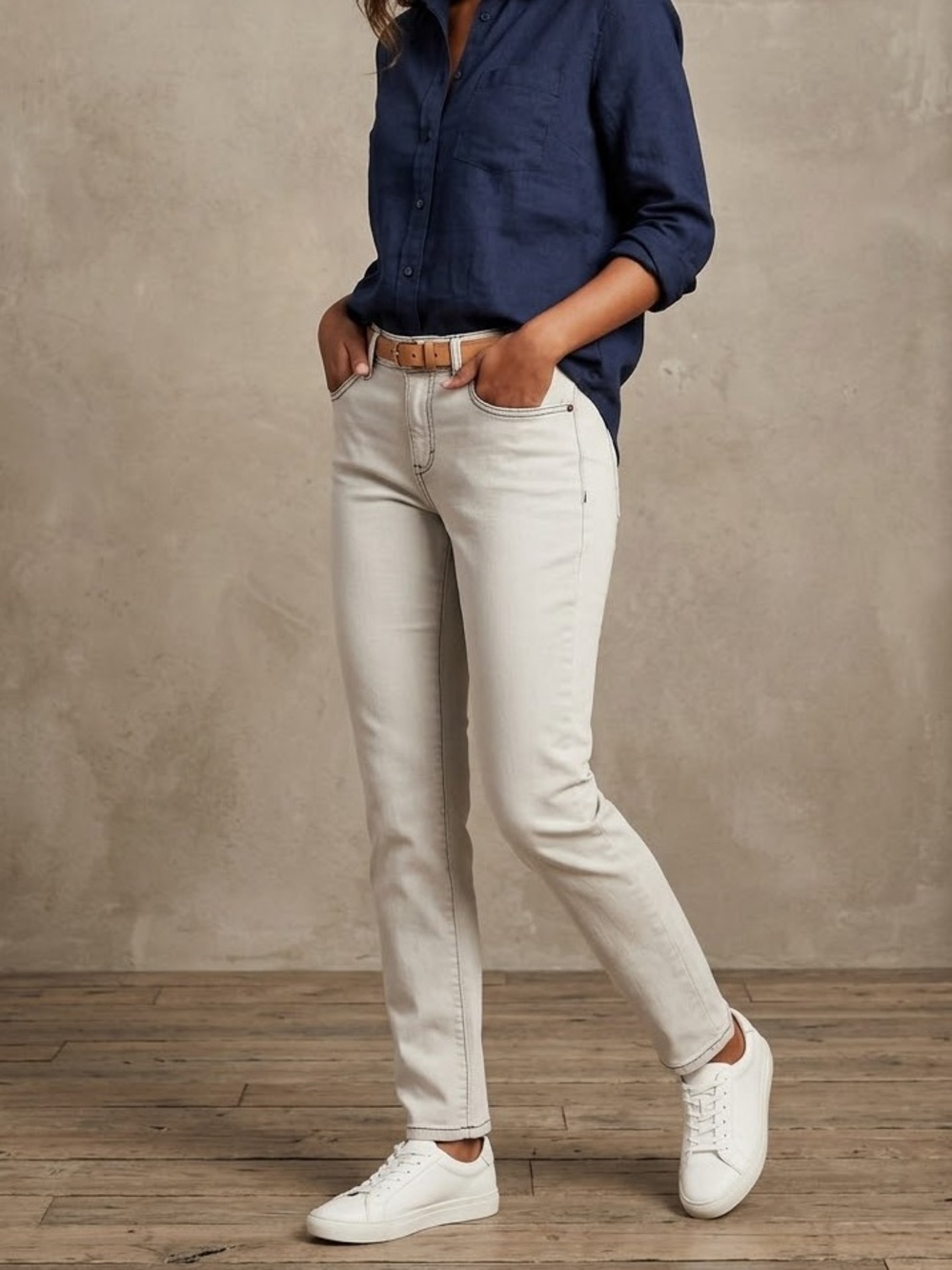 Eileen Fisher Straight-Leg Jeans in Light Gray Size 10 Coastal